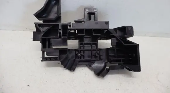 BMW 5 G30 G31 G38 Radiator support slam panel 8632127
