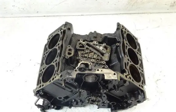 Volkswagen Touareg II Engine block CVVA059011HA