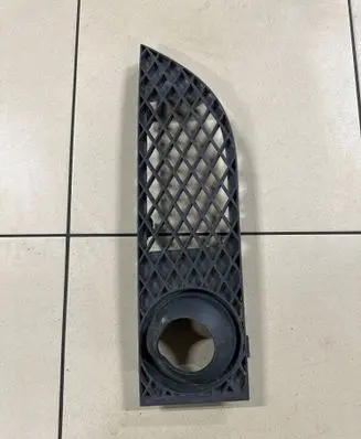 BMW 7 E65 E66 Front fog light trim/grill 7135565