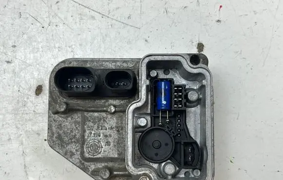 Volkswagen Tiguan Torque split ecu control unit/module 5WP3352203