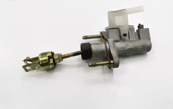 Toyota Corolla E120 E130 Clutch master cylinder