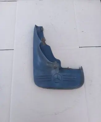 Mercedes-Benz ML W163 Front mudguard A1638900778