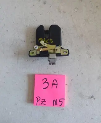 Audi A6 S6 C5 4B Tailgate/trunk/boot lock/catch/latch 8D5959489