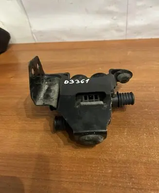 BMW X5 E70 Coolant heater control valve 1147412166 D3361