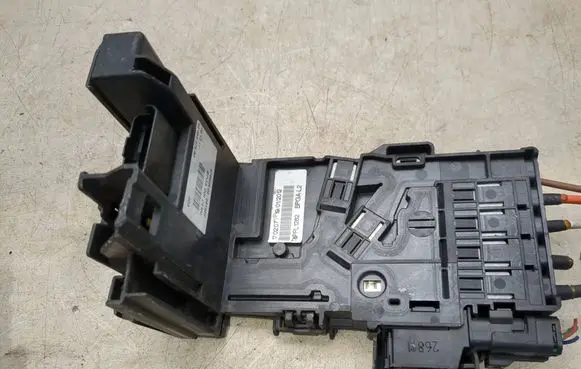 Peugeot 5008 Fuse module 9666527580 061522 97993N02