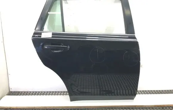 Subaru Legacy Rear door