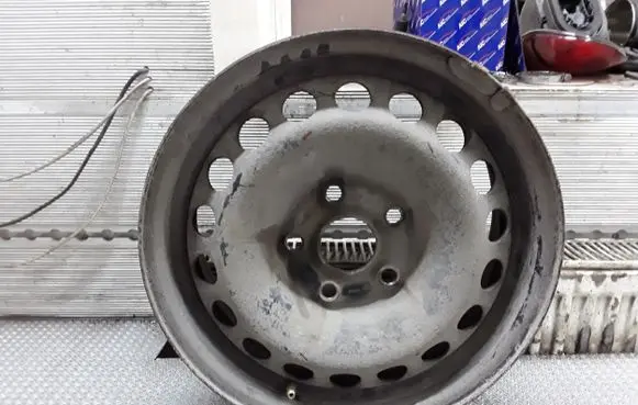 Audi A4 S4 B5 8D R15 steel rim 1K0601027C