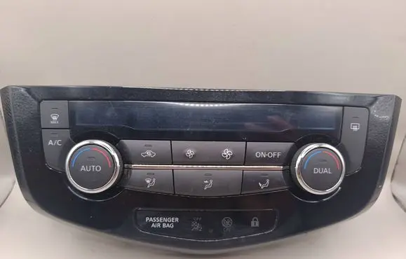 Nissan Qashqai Climate control unit 275004EA0A T907770D 20131018