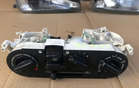 Mitsubishi Lancer Climate control unit MR201365