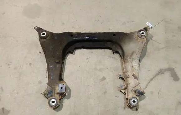 Volkswagen PASSAT B5 Front subframe 