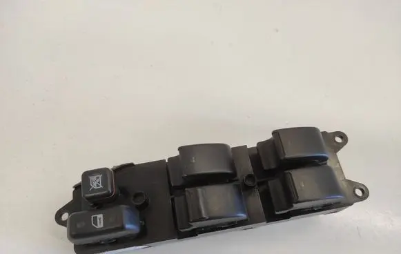 Toyota Avensis T250 Electric window control switch 8480205210