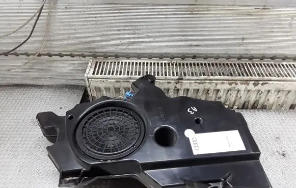 Audi A3 S3 8P Subwoofer speaker 8P3035382