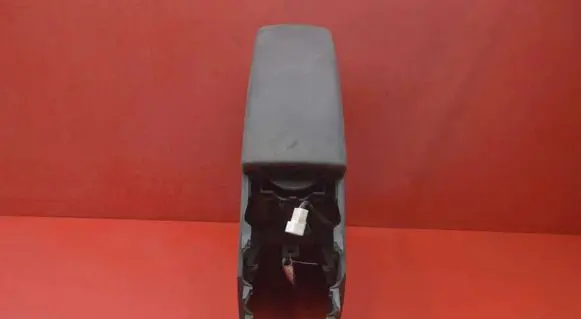 Toyota Prius (XW30) Center console 58913-47010