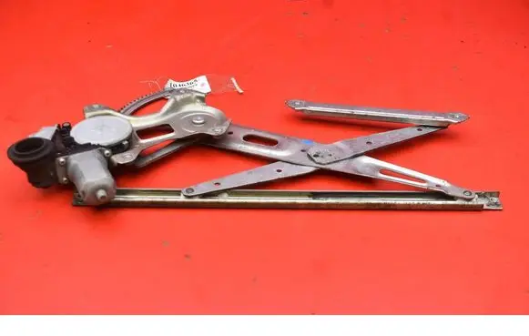Toyota Prius (XW30) Front door window regulator with motor 8572030340