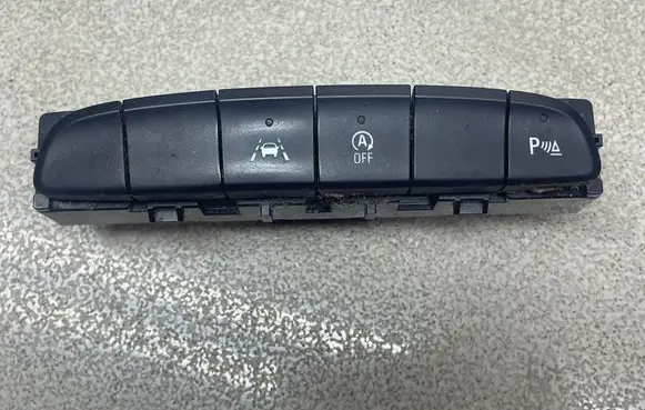 Opel Insignia B ESP (stability program) switch 13486949