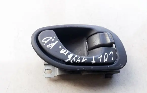 Mitsubishi Colt Front door interior handle