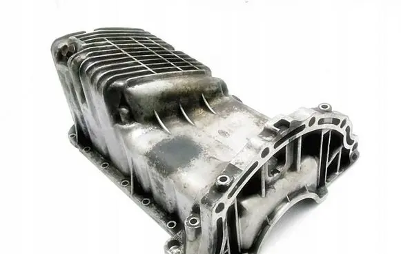 KIA Carens II Oil sump 8581098540
