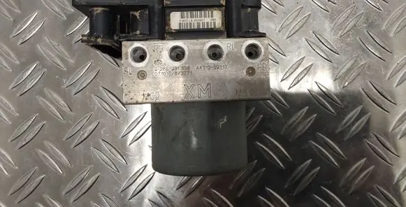 Toyota Auris 150 ABS Pump 4451002110