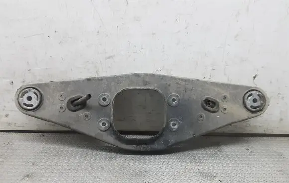 Mercedes-Benz E W211 Rear differential/diff mount bracket A2303521806