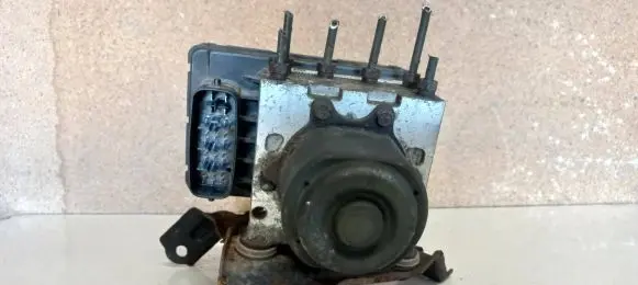Toyota Corolla Verso E121 ABS Pump 8954113040