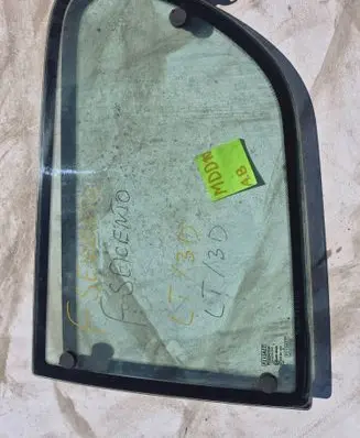 Fiat Seicento/600 Rear door window glass 43R00345 DOT7233 M41AS2