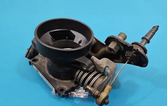 Ford Focus Throttle body valve XS4UFB IMPRK1602343