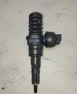 Volkswagen Transporter - Caravelle T5 Fuel injector 038130073AG