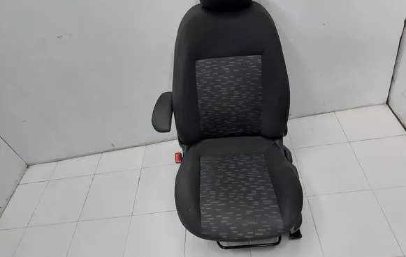 Opel Combo D Front driver seat 