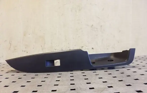 Opel Antara Rear door window switch trim 201005550
