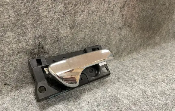 Dodge Durango Front door interior handle 921265