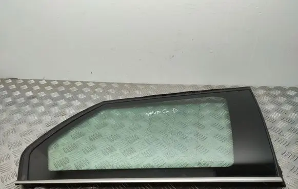 Citroen C4 Grand Picasso Rear side window