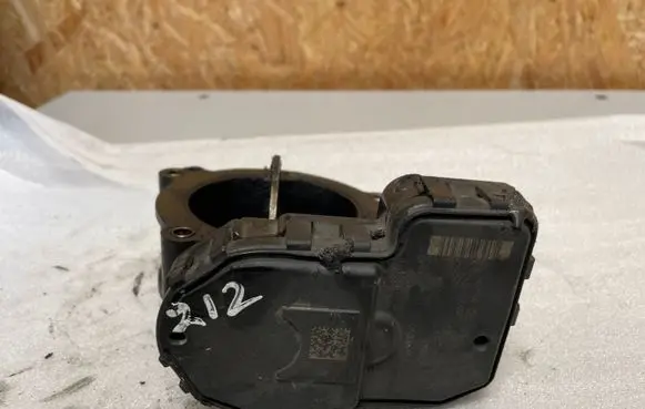 Mercedes-Benz E W212 Throttle valve A6510900270