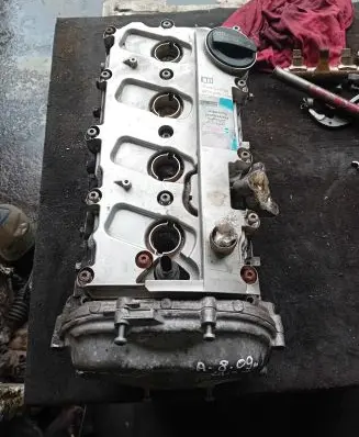 Audi A8 S8 D3 4E Engine head 079103373BN