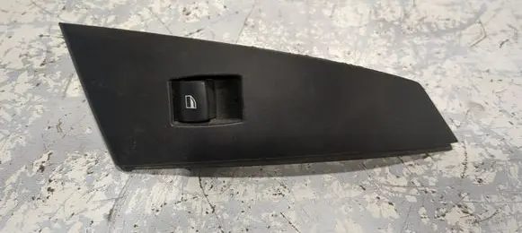 BMW 5 E60 E61 Electric window control switch 15939846