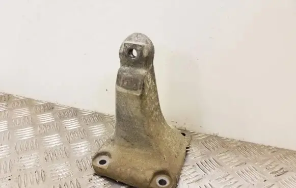 BMW 1 F20 F21 Engine mounting bracket 6784826 678482602 2211