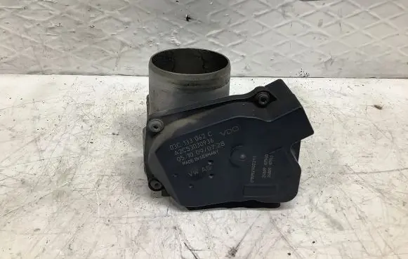 Skoda Octavia Mk2 (1Z) Throttle valve 03C133062C