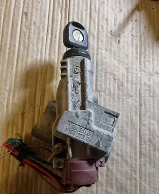 BMW 5 E34 Ignition lock 11615510 11602780