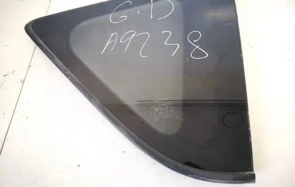 Toyota RAV 4 (XA30) Rear side window as3