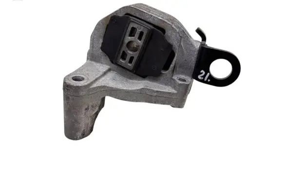 Volvo V70 Engine mount bracket