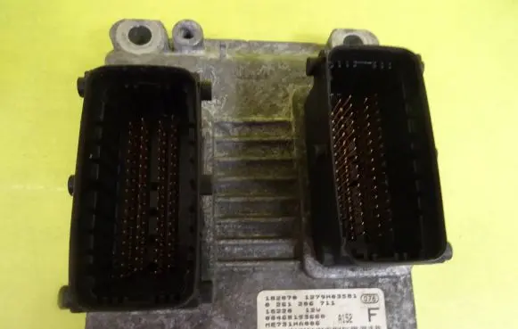 Alfa Romeo 156 Engine control unit/module 0261206711