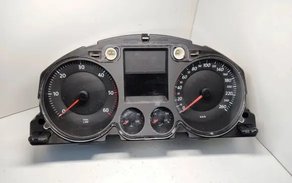 Volkswagen PASSAT B6 Speedometer (instrument cluster) 3C0920853J V0003000
