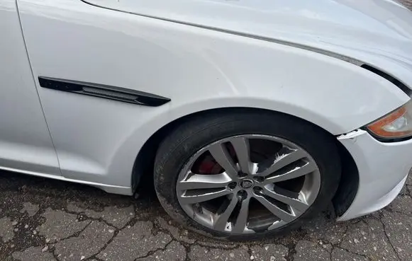 Jaguar XJ X351 Fender NER