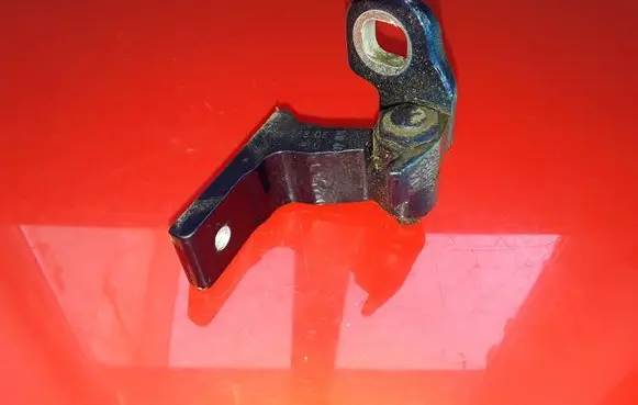 Volvo V40 Rear door upper hinge 31424658 Y555