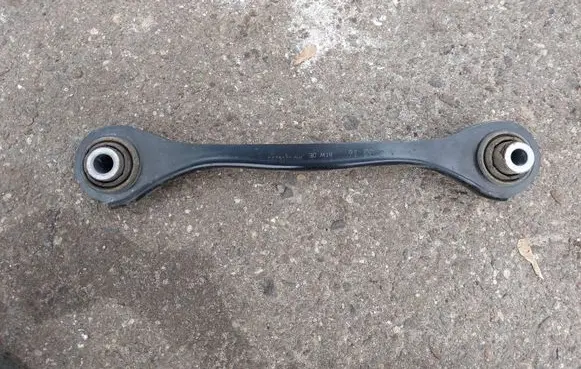 Volkswagen Touran II Rear control arm 1K0501529J