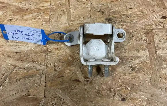 Suzuki SX4 Rear door upper hinge