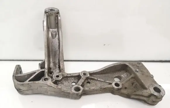 Volkswagen Golf V Front lower control arm/wishbone 1K0199296E