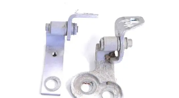 Ford Focus Front door upper hinge