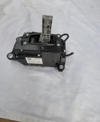 Audi A5 Gear shifter/selector 8W1713041D