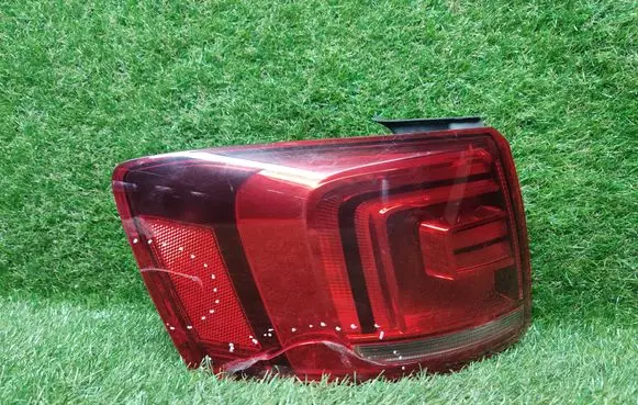 Volkswagen Jetta VI Rear/tail lights 5C6945207