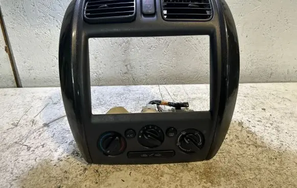 Mazda 323 Climate control unit